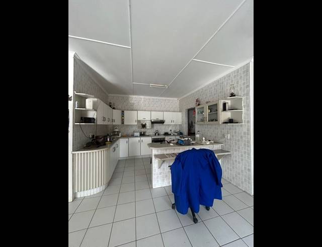 4 BEDROOM HOUSE FOR SALE IN PALM BEACH